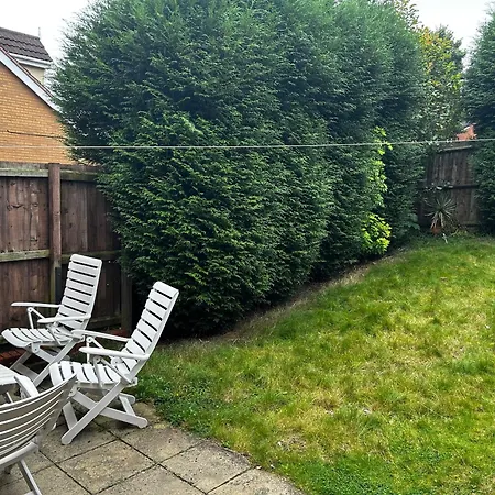 Brades Rise House - 3 Bedroom House With 2 Toilets With A Private Garden Birmingham Exterior foto